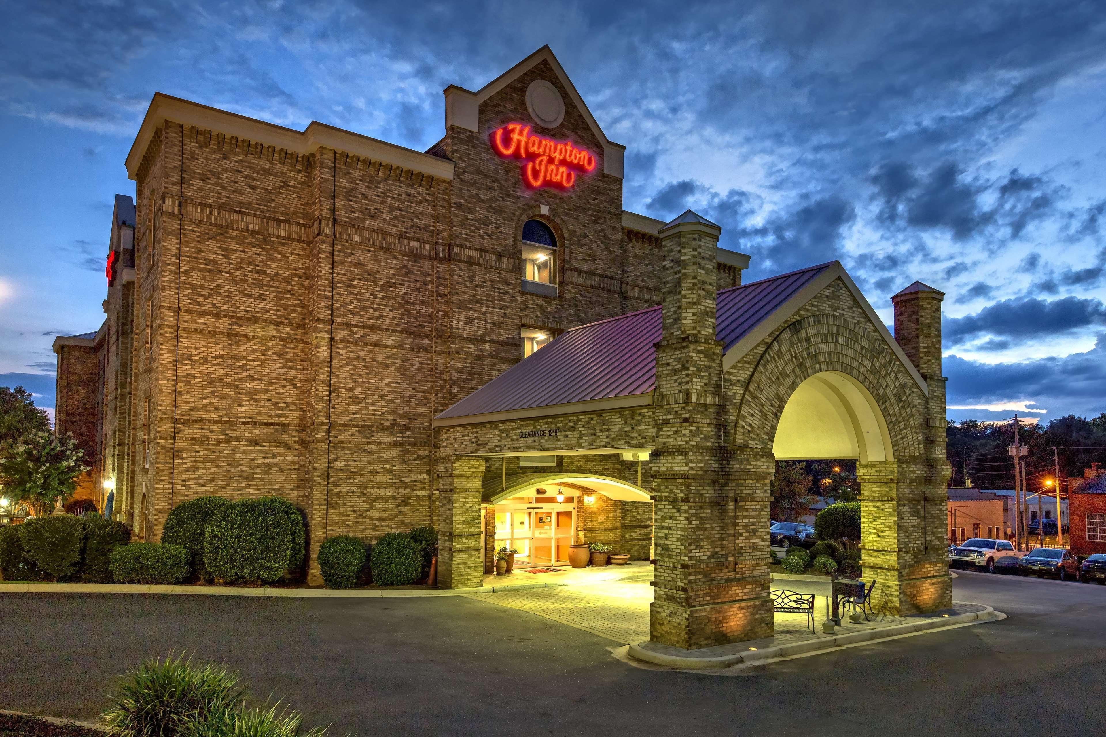 Hampton Inn Newberry Opera House Экстерьер фото