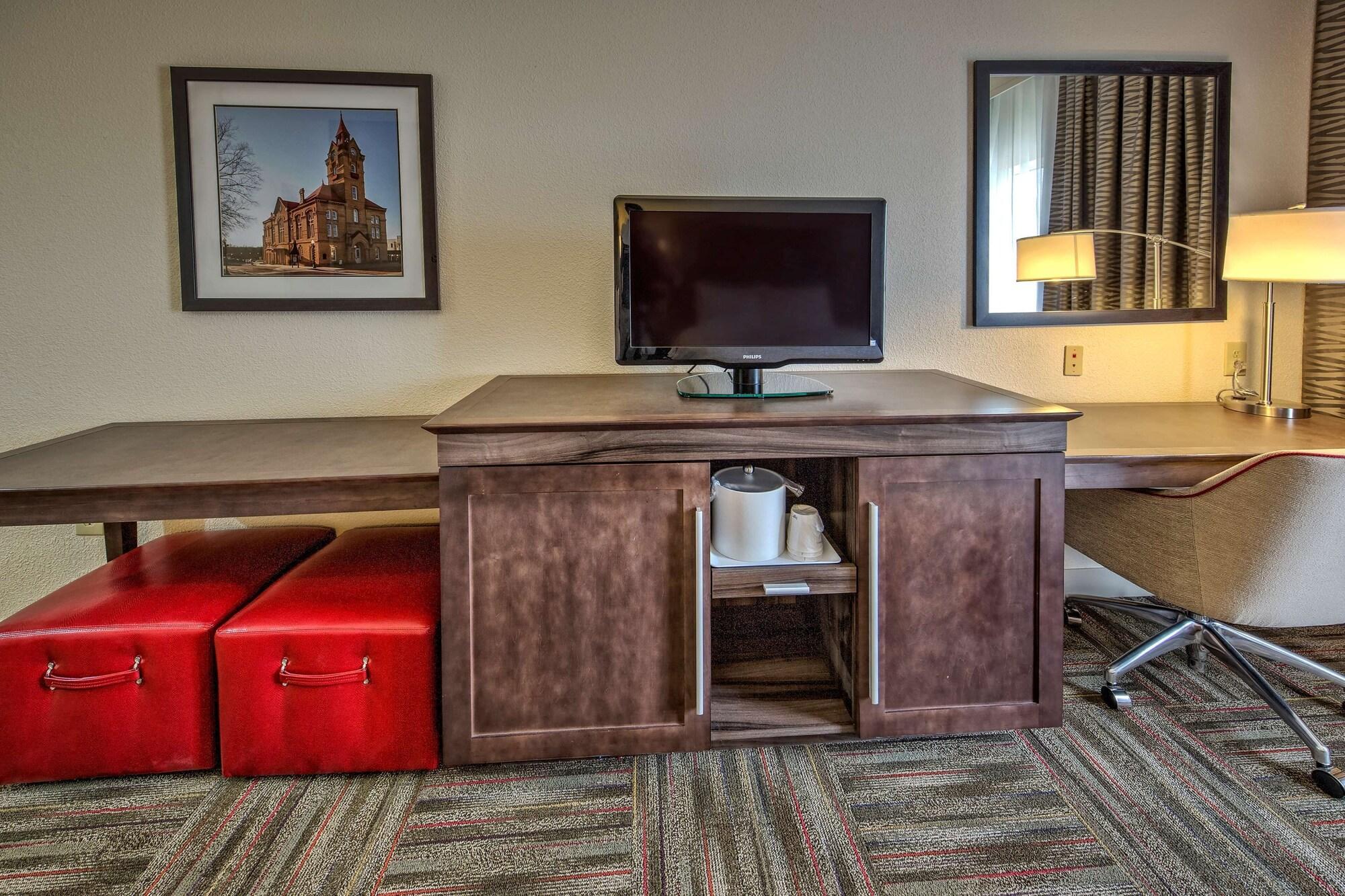 Hampton Inn Newberry Opera House Экстерьер фото