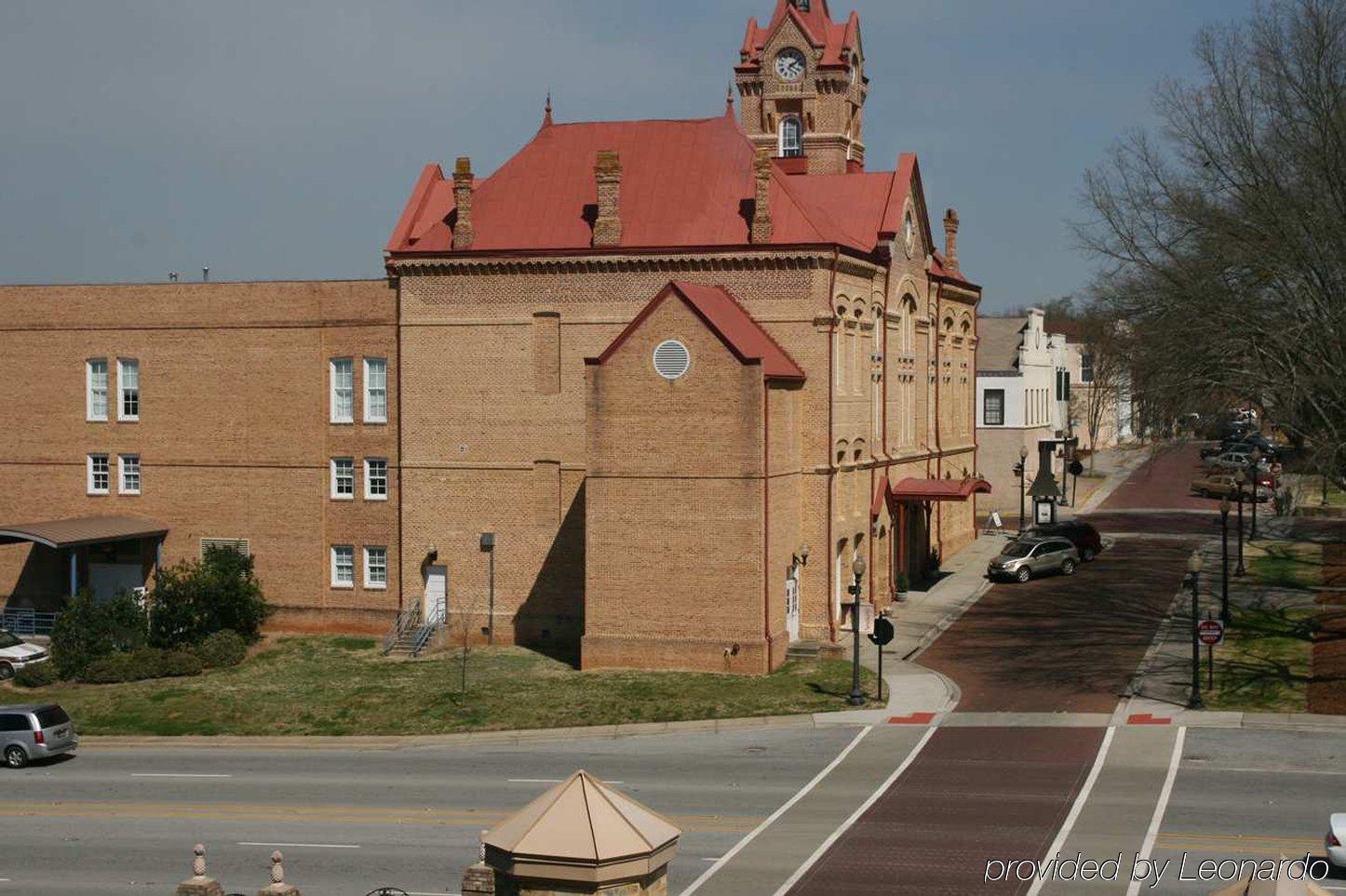 Hampton Inn Newberry Opera House Экстерьер фото
